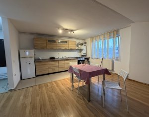 Apartament cu 3 camere, zona Eroilor, Florești