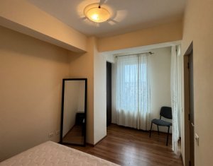 Apartament 2 camere semidecomandat, zona strazii Traian, parcare