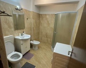 Apartament 2 camere semidecomandat, zona strazii Traian, parcare