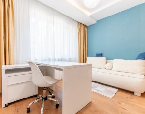 Apartament cu 4 camere si parcare in zona Platinia, cu parcare, pet friendly