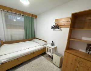 Apartament cu 3 camere decomandate in zona Semicentrala