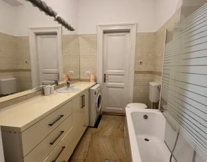 Apartament spatios 85mp, camera de zi, dormitor, 2 bai, pta Muzeului 
