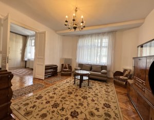 Apartament spatios 85mp, camera de zi, dormitor, 2 bai, pta Muzeului 