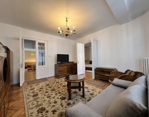 Apartament spatios 85mp, camera de zi, dormitor, 2 bai, pta Muzeului 