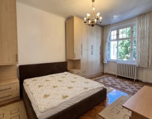 Apartament spatios 85mp, camera de zi, dormitor, 2 bai, pta Muzeului 