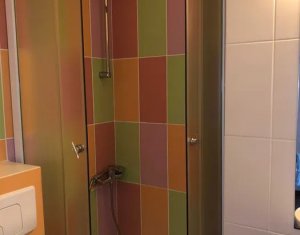 Apartament cu 3 camere decomandate in zona Iulius Mall