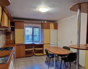 Appartement 3 chambres à louer dans Cluj-napoca, zone Zorilor