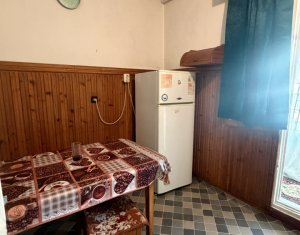 Apartement 2 camere decomanat, cartier Intre Lacuri