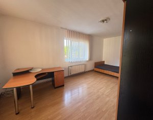 Apartament cu 2 dormitoare, 70mp, la casa, etaj 1/2