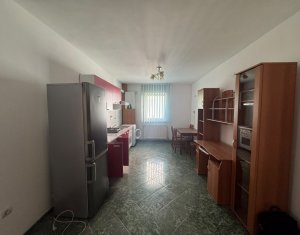 Apartament cu 2 dormitoare, 70mp, la casa, etaj 1/2