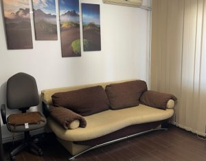 Apartament 4 camere in zona Plopilor 