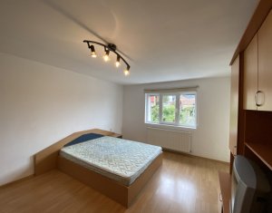 Inchiriere Apartament 2 camere, decomandat, strada Sighisoarei, zona UMF