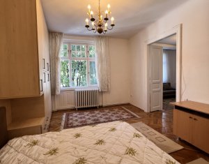 Bel appartement une chambre, salon, 2 SDB, centre ville Muzeului 