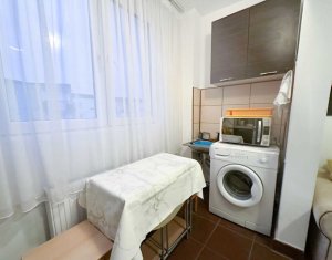 Apartament cu doua camere, etaj 3/4, zona Expo Transilvania