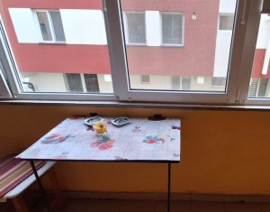 Inchiriere 2 camere decomandate, finisate, Floresti, etaj 1, parcare