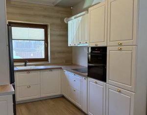 Maison 4 chambres à louer dans Cluj-napoca, zone Buna Ziua