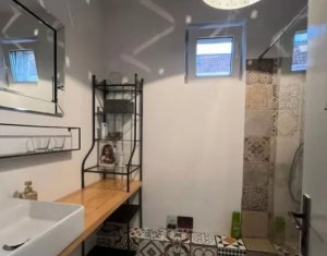 Apartament 2 camere, 2 bai, mobilat, utilat, 55mp, zona Centrala. 