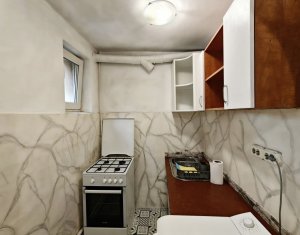 Apartament cu 3 camere, strada Busteni, Gheorgheni