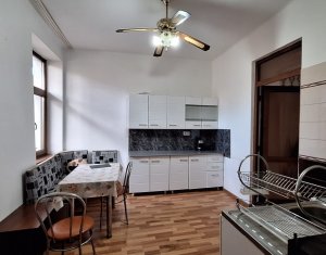 Închiriere apartament 2 camere, zona Piața Mihai Viteazu