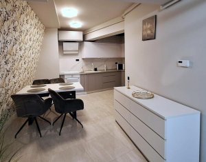 Inchiriere 3 camere lux, complex Wings